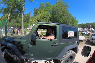 Jeepers_Meeting_2013_by_Maurone_00133.jpg