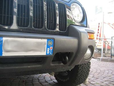 KJ_cherokee_Tow_Hooks2.jpg